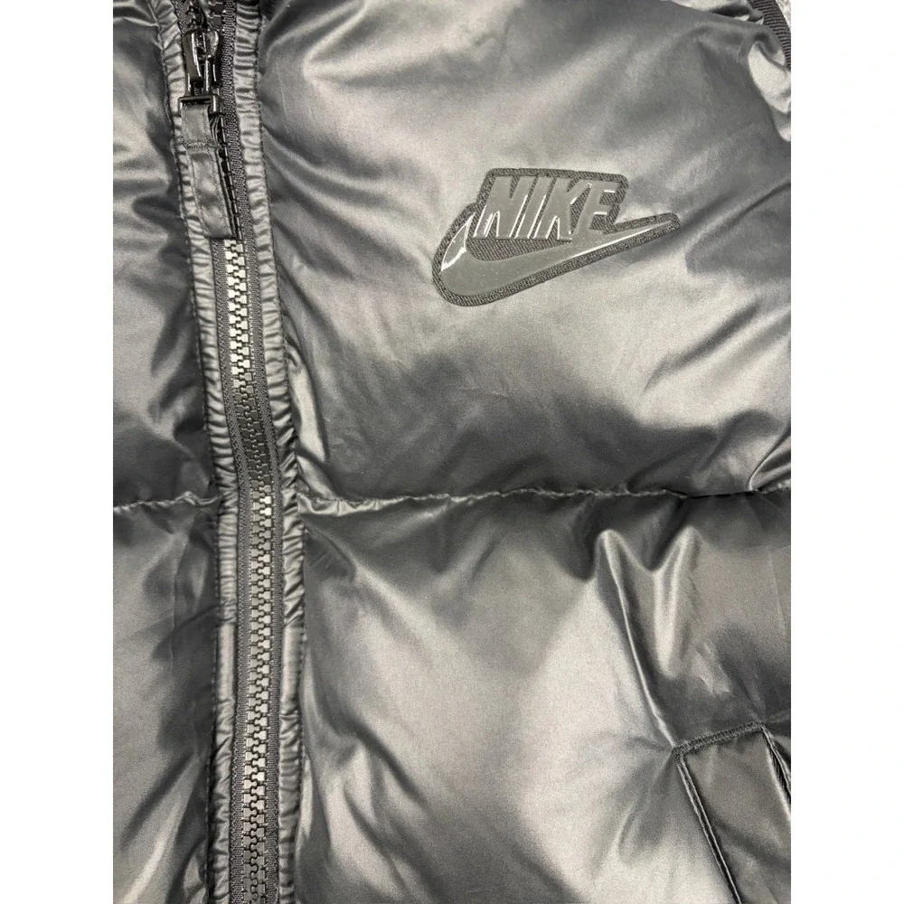 Nike Therma-FIT Puffer Vest Black Hooded Quilted Sleeveless Jacket Youth Medium